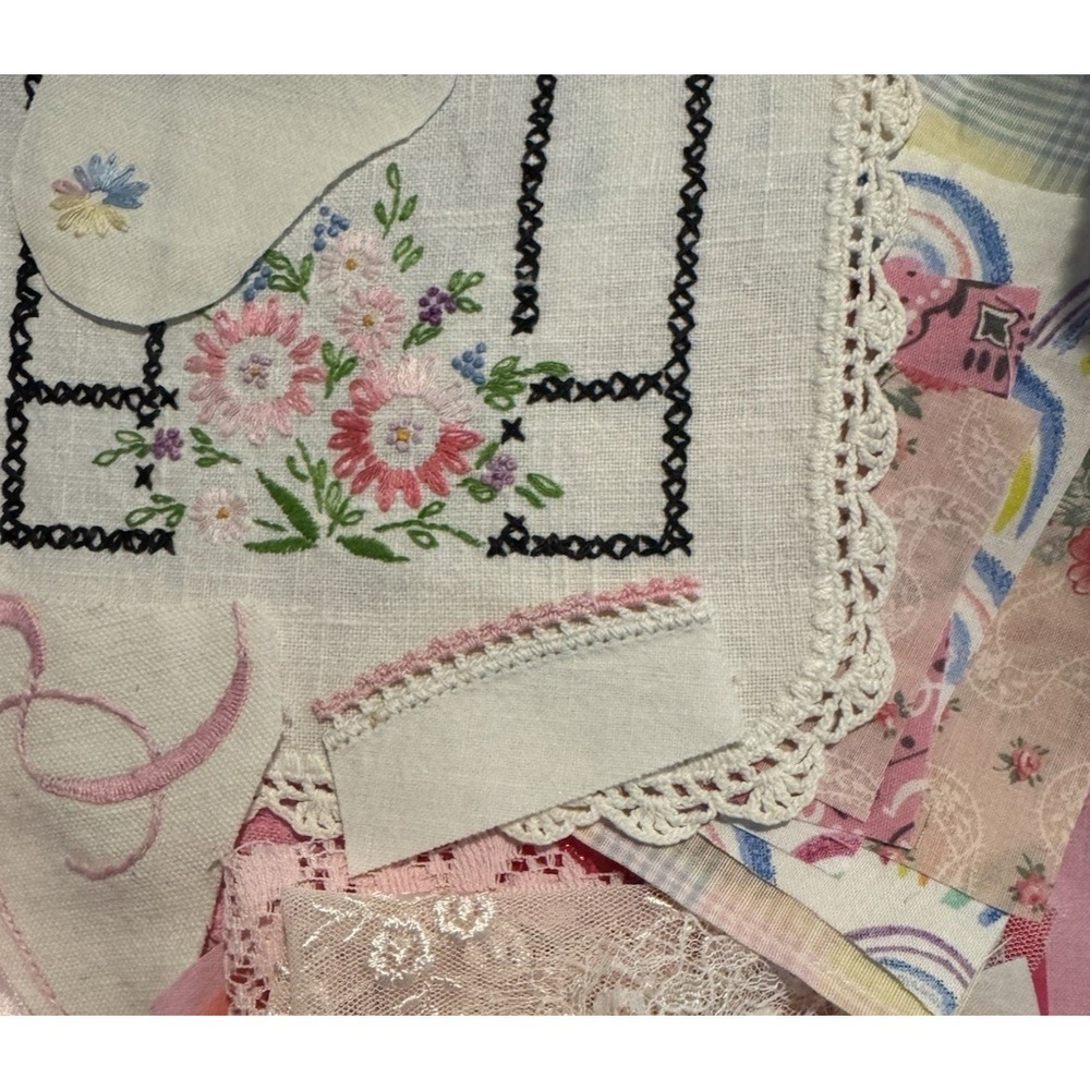 Blue  & Pink Kit 35+ Vintage Embroidered Linens Lace Button Junk Journal vintage - Picture 5 of 16
